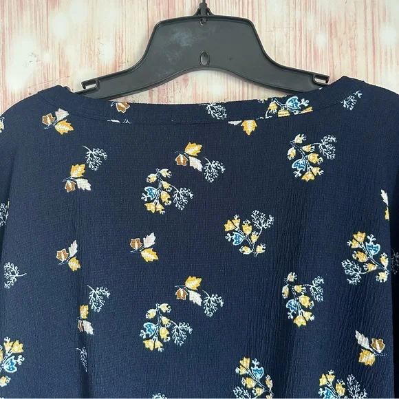 Loft Outlet Navy Blue Smocked Waistband Yellow Floral Print Blouse Size L - Picture 8 of 9